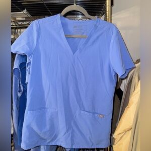 FIGS Casma 3 Pocjet Scrub Top